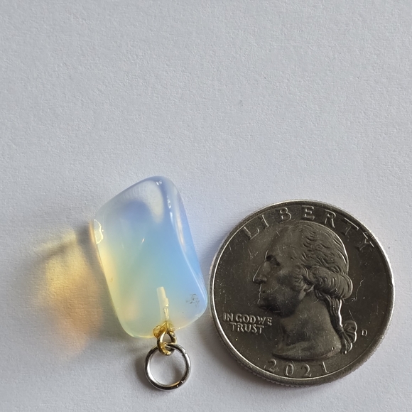 Opalite pendant iridescent nugget glass rainbow milky - Picture 10 of 13